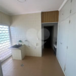 Casa à venda com 4 quartos, sendo 1 suíte,  no Centro, Vinhedo, SP