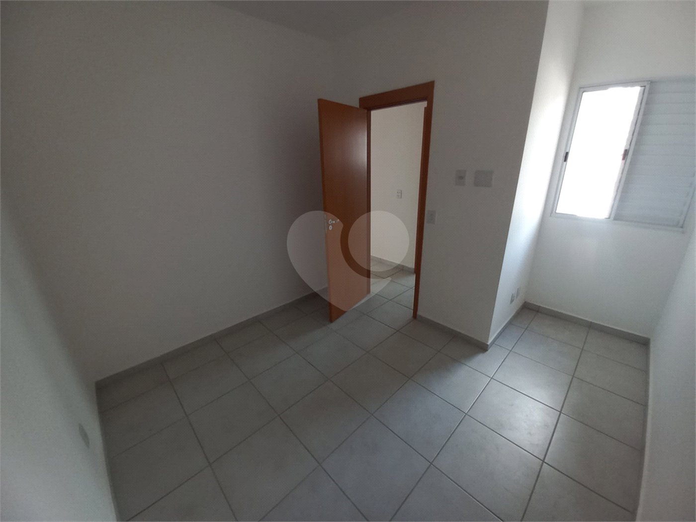 Apartamento no Condomínio Mirante Araucária.