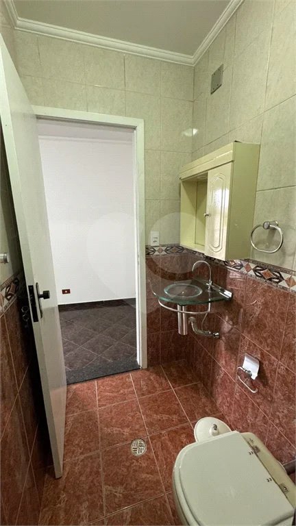 Sobrado na Vila Prudente com 161m², 2 dormitórios, 1 suíte e 2 vagas de garagem
