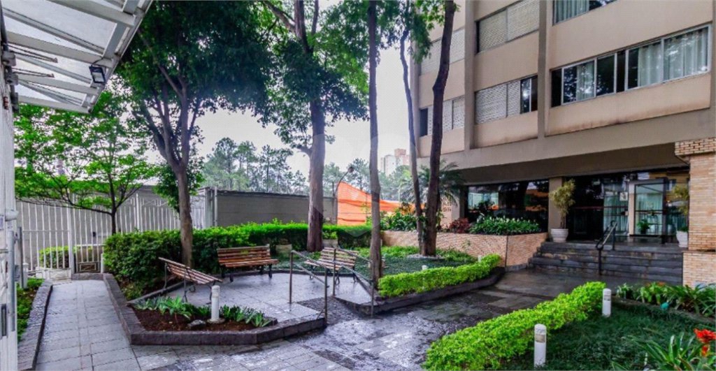Apartamento na Região do Ipiranga à 8 Minutos do Metrô com 2 Dormitórios .