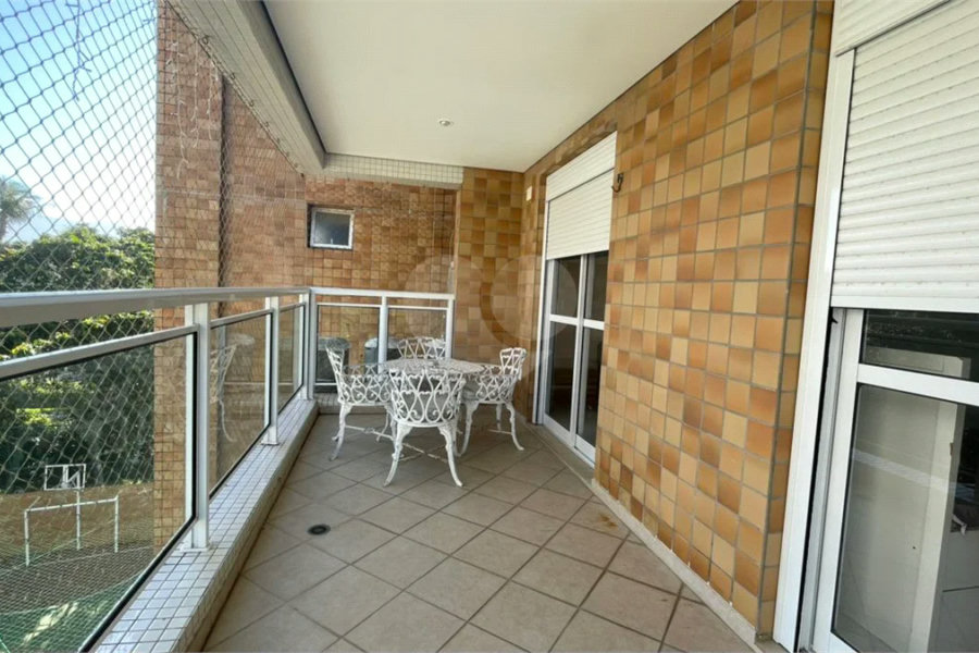 Apartamento à venda ou para alugar com 3 quartos, sendo 1 suíte,  em Riviera de São Lourenço, Bertioga, SP