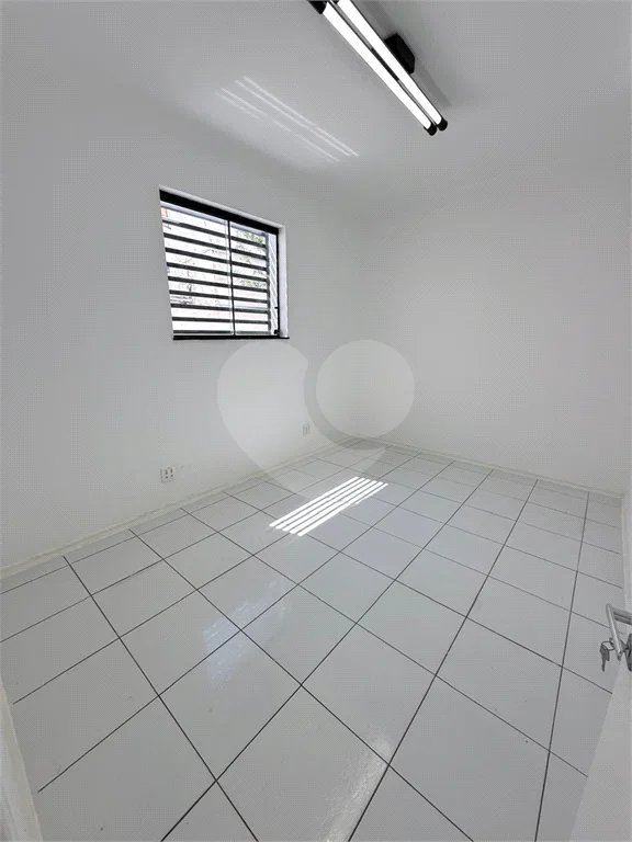 Prédio Comercial de Alto Padrão em Localização Nobre