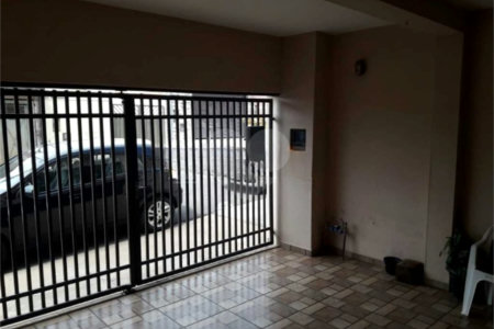 Casa térrea para venda, com 2 dormitórios, sendo 1 suíte.