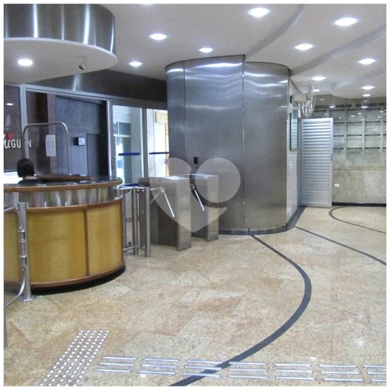 Sala comercial com 43 m² de área útil para locação no Paraíso