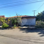 Casa térrea com 2 dormitórios.