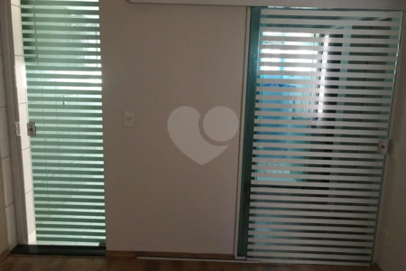 Apartamento para venda no Edifício Residencial dos Ipês II em Araraquara/SP.