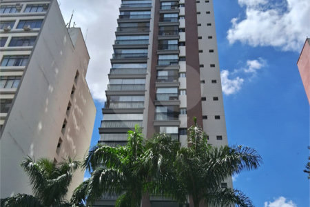 Apartamento à Venda na Bela Vista com 40 m2 de 1 Suíte em Andar Alto
