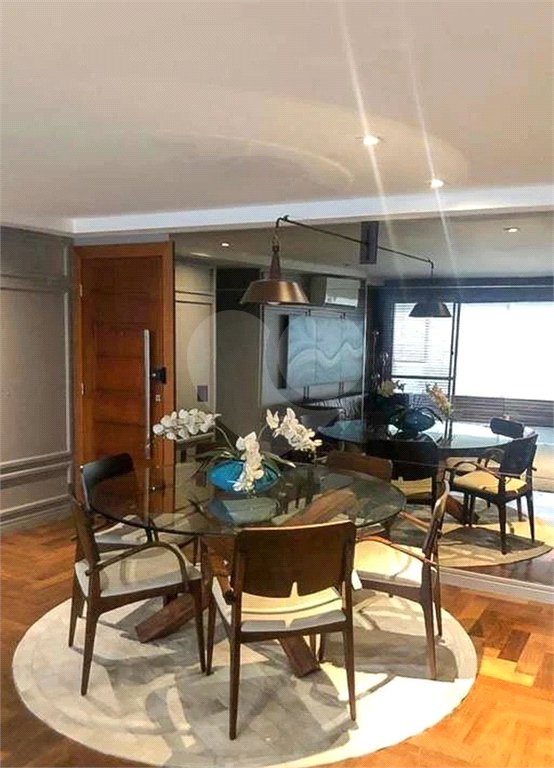 Apartamento 204 m² à Venda - Mooca, 4 suítes 4 vagas,Condominio Clube.
