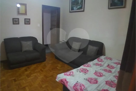 Casa + salão comercial na Vila Vista Alegre