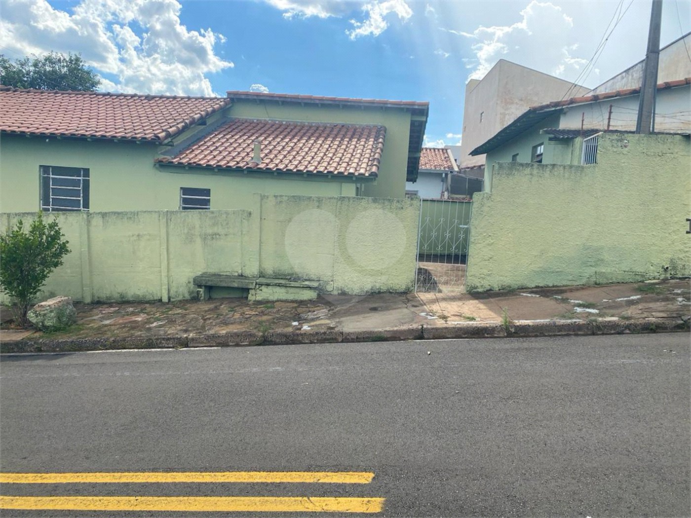 Casa térrea para venda na Vila Faria.