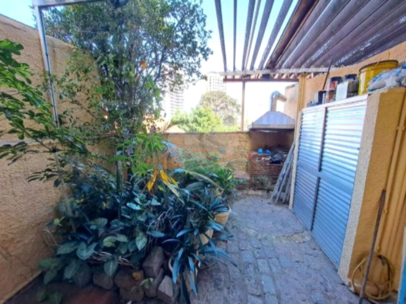 Sobrado com 112m² , 3 dormitórios , sendo 1 suíte , 3 vagas de garagem , à venda no Bosque da Saúde.