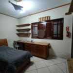 Sobrado espaçoso com 3 quartos,no Parque Fehr á Venda!