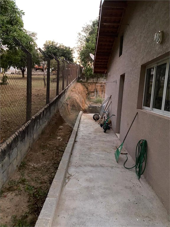 Chácara à venda em Atibaia.