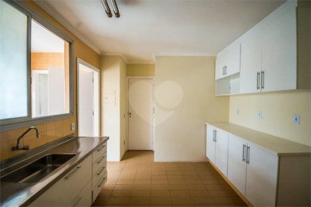 Apartamento a Venda no Condomínio Edifício Guarujá em Campinas/SP
