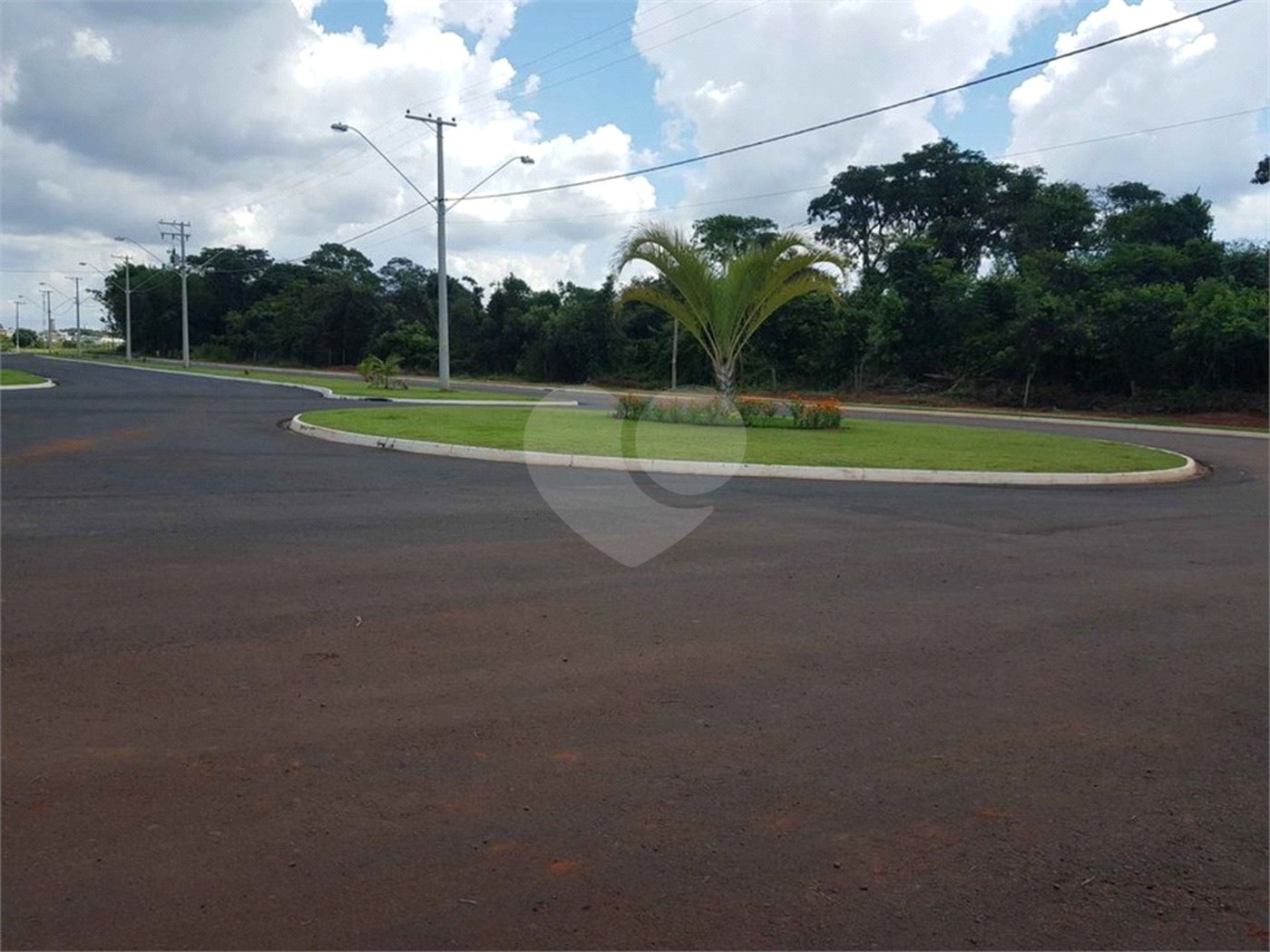 Terreno para venda, dispondo de 251,00 m² .