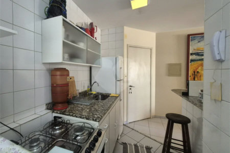 Apartamento 2 quartos, sacada e vaga em Santa Cecília