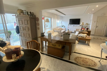 Apartamento à venda com 4 quartos, sendo 1 suíte, em Alto da Boa Vista, São Paulo, SP