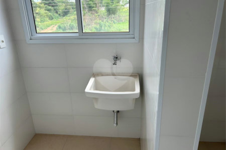 Apartamento a venda de 02 dormitórios