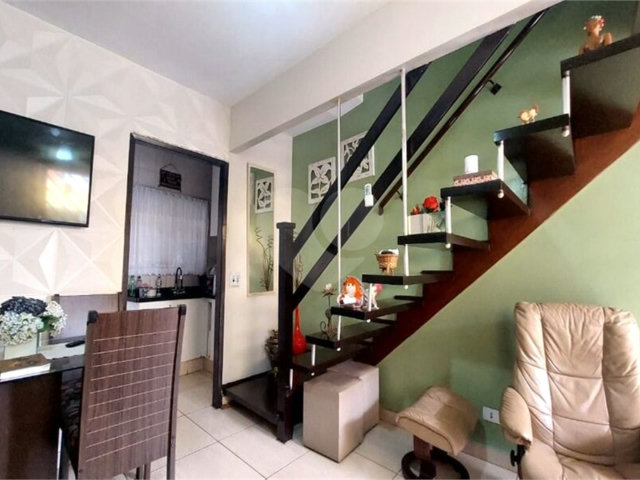 Casa à venda com 2 quartos no condomínio Jardim Vivian, São Paulo - SP
