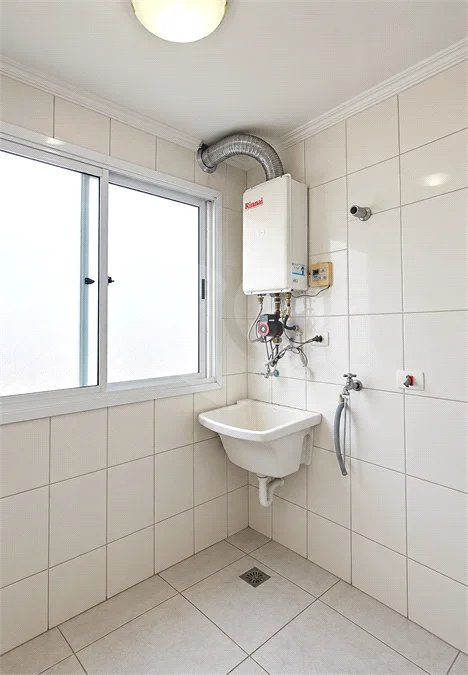 Cobertura duplex no Centro de São Bernardo do Campo, com 3 suítes, hidromassagem, mini spa, área gourmet e 2 vagas de garagem. Aceita permuta por apartamento de menor valor.
