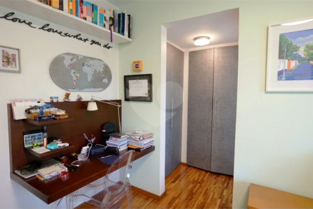 Apartamento à venda com 4 quartos, sendo 3 suítes, em Santo Amaro, São Paulo, SP