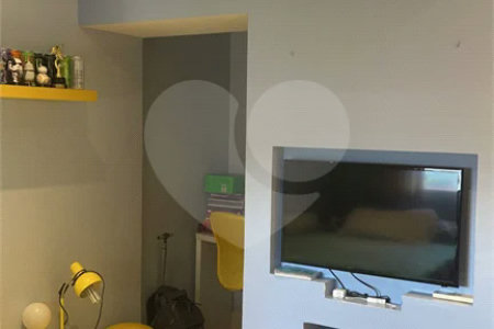Apartamento na Mooca com 204 m² com vista maravilhosa, sendo 3 suítes e 4vagas.