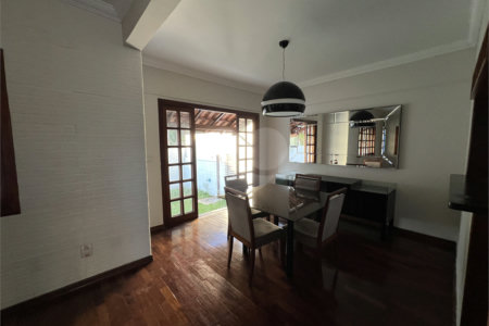 CASA COM 3 QUARTOS NO CONDOMÍNIO GRAND VILLE