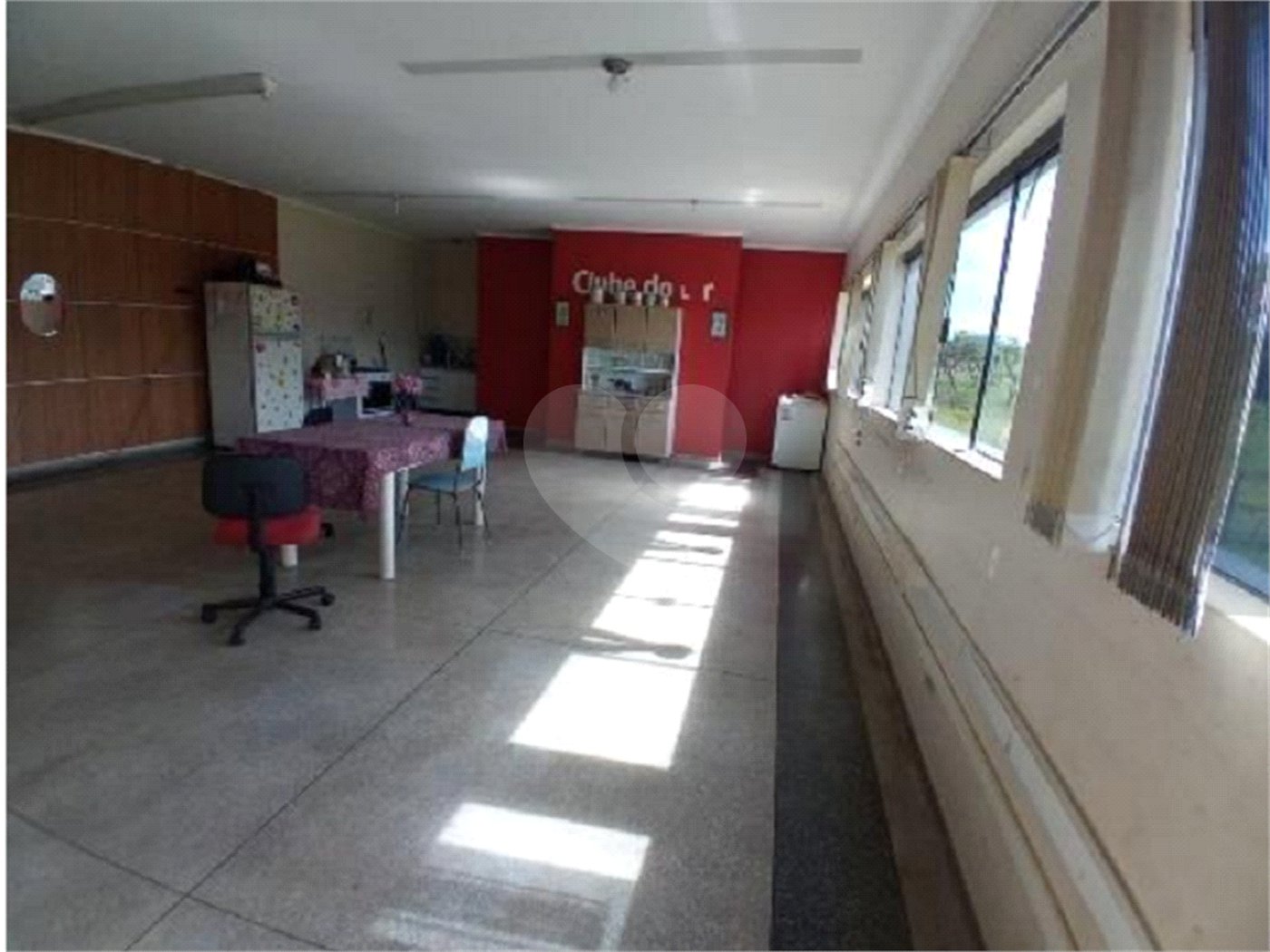 Galpão Comercial .
