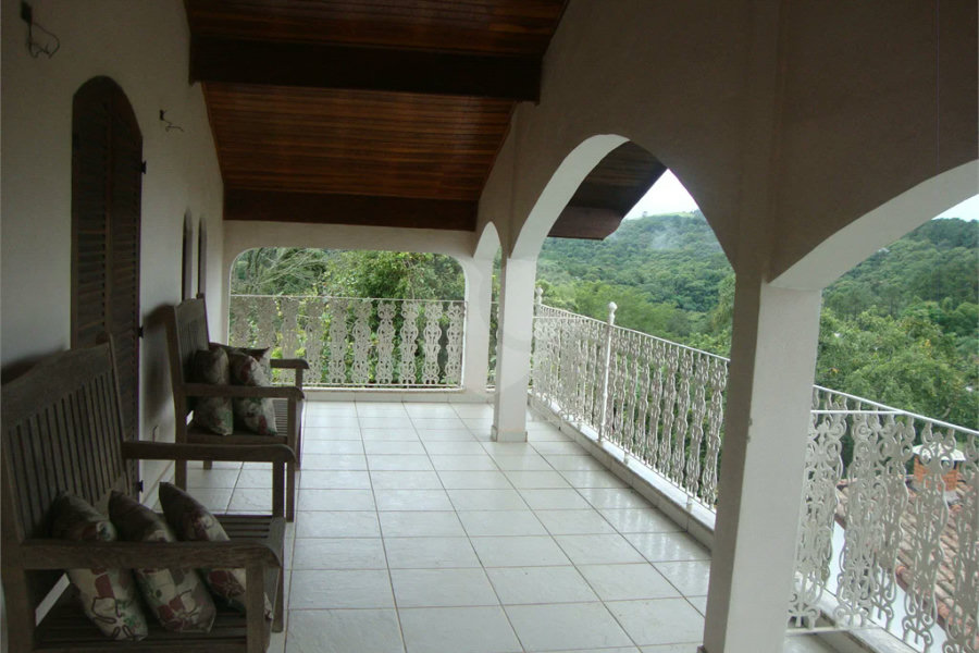 Chácara à venda com 5 quartos, sendo 2 suítes, em Jardim Arujá, Arujá, SP