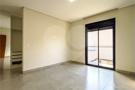 Indaiatuba - Condomínio Milano - Sobrado - 350 m² de terreno - 240 m² de área construída - 4 vagas de garagem, sendo 2 cobertas - Salas de estar e jantar integradas - 3 suítes com closet e varanda no pavimento superior - Escritório no térreo - Espaço gourmet com churrasqueira - Banheiro externo
