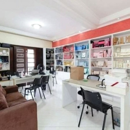 Casa com 203m² , 4 dormitórios , sendo 3 suítes , 2 vagas , à venda na Vila Formosa.