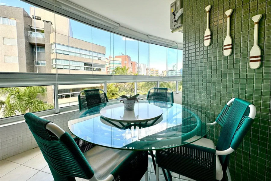 Apartamento à venda com 2 suítes em Riviera de São Lourenço, Bertioga, SP