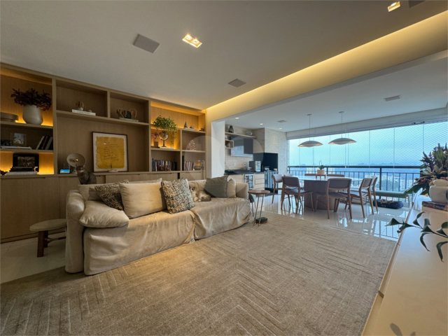 Apartamento à venda com 3 quartos, sendo 1 suíte,  em Jardim Leonor Mendes de Barros, São Paulo, SP