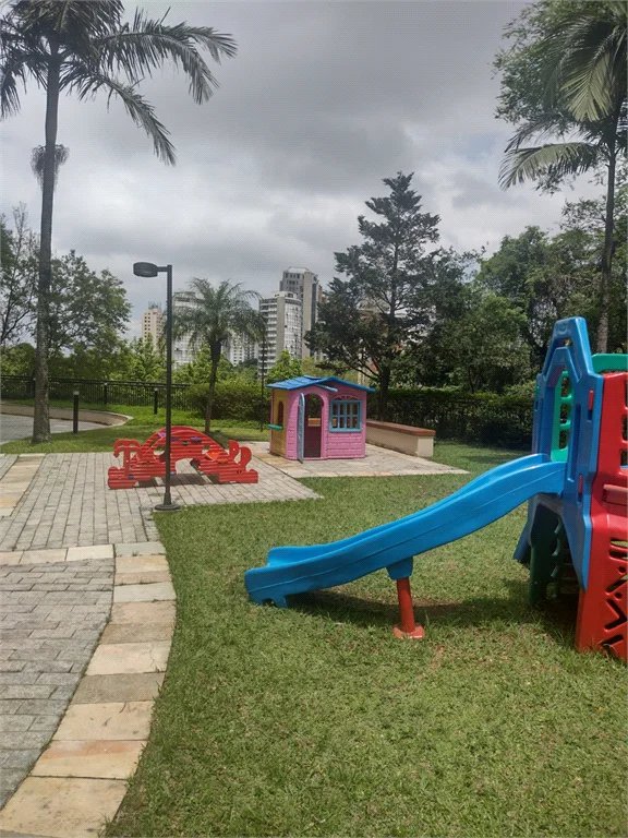 Apartamento à venda com 3 suítes em Vila Suzana, São Paulo, SP