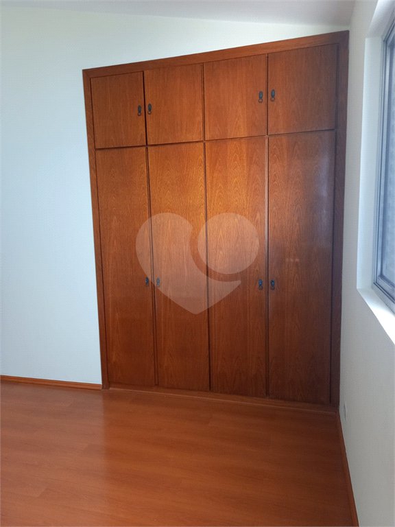 Sobrado à venda com 5 quartos, sendo 2 suítes,  em Tremembé, São Paulo, SP