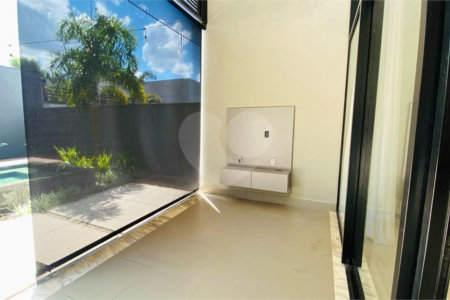 Casa à venda com 3 suítes no condomínio Euroville II, Bragança Paulista - SP