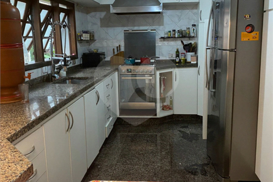 Casa à venda com 6 quartos, sendo 4 suítes, em Tremembé, São Paulo, SP