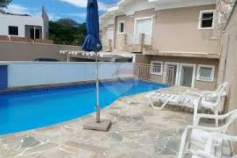 Casa à venda com 3 quartos, sendo 1 suíte, no condomínio Cond Res Paineiras, São Paulo - SP