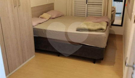 Casa à venda com 2 suítes no condomínio Residencial Matos, São Paulo - SP