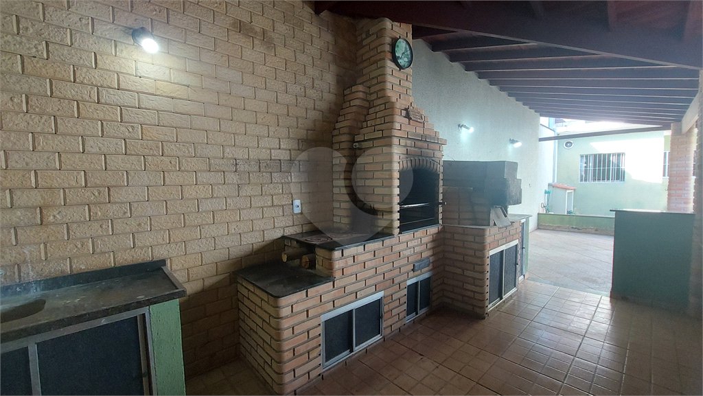 Sobrado à venda com 3 quartos, sendo 1 suíte, em Wanel Ville, Sorocaba, SP