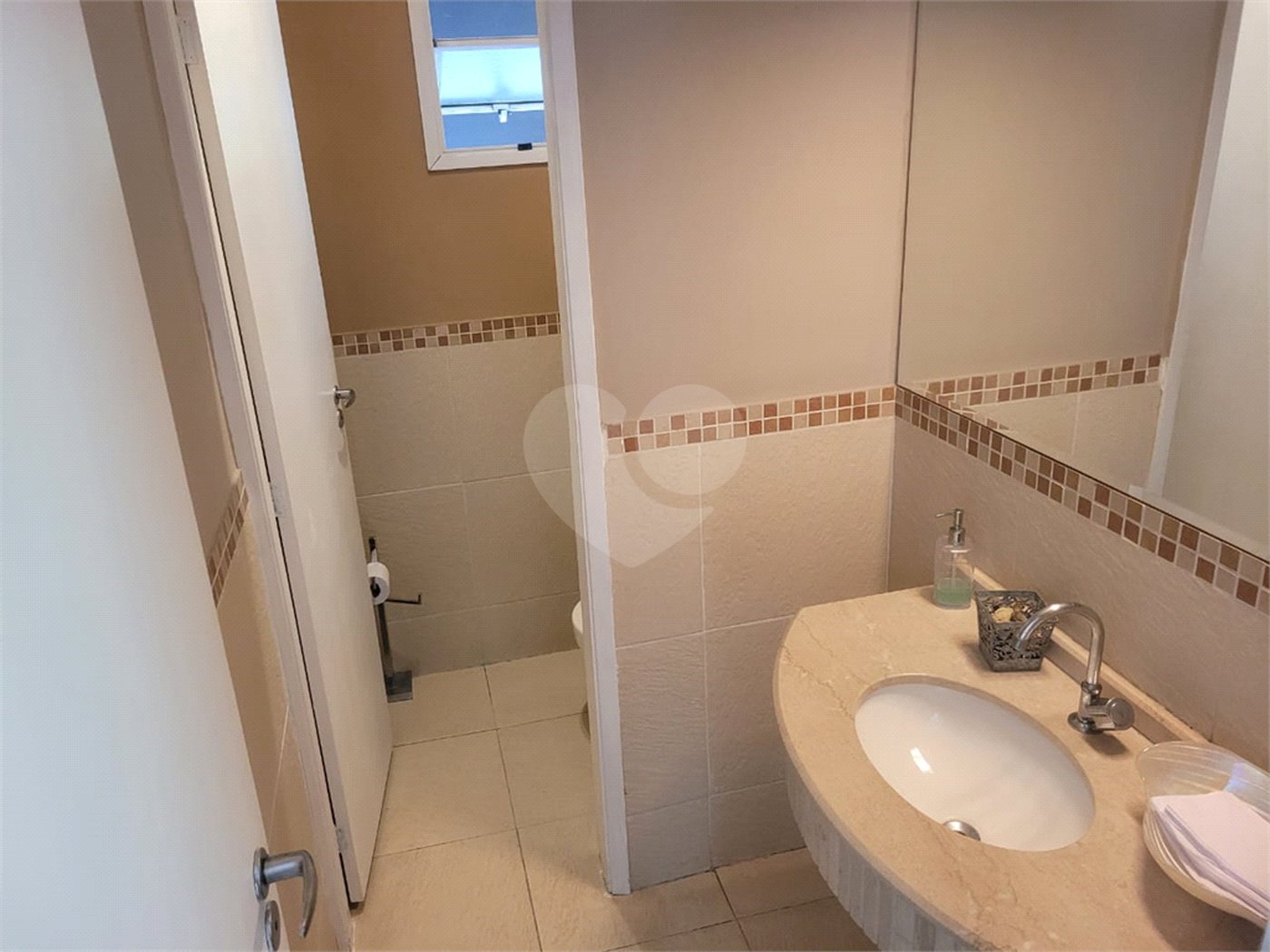 Apartamento à venda com 3 quartos, sendo 2 suítes, em Vila Uberabinha, São Paulo, SP