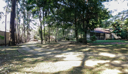 Casa à venda com 5 quartos, sendo 3 suítes,  no condomínio Chácara Flora, São Paulo - SP