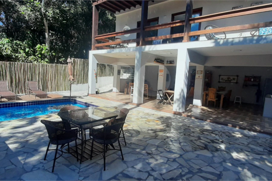 Sobrado à venda com 5 quartos, sendo 3 suítes, em Serra da Cantareira, Mairiporã, SP