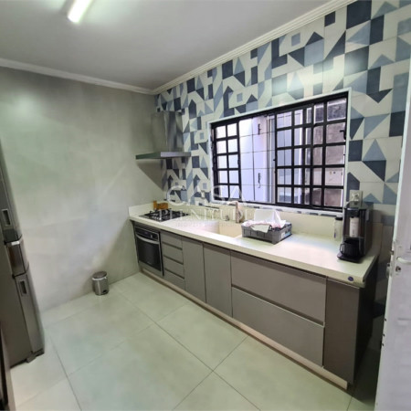 Casa à venda com 3 quartos, sendo 1 suíte, em Jardim Wanel Ville Iv, Sorocaba, SP