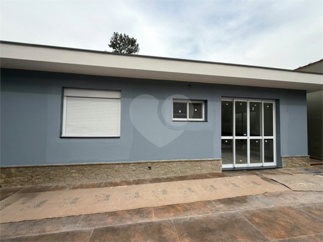 Casa à venda com 3 quartos, sendo 1 suíte,  em Alto da Boa Vista, São Paulo, SP