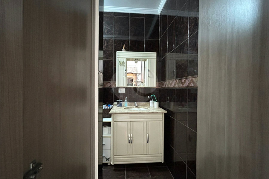 Sobrado à venda com 3 quartos, sendo 1 suíte, em Tremembé, São Paulo, SP