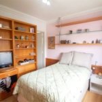 Casa à venda com 4 quartos, sendo 3 suítes, no condomínio Residencial Sans Souci, São Paulo - SP