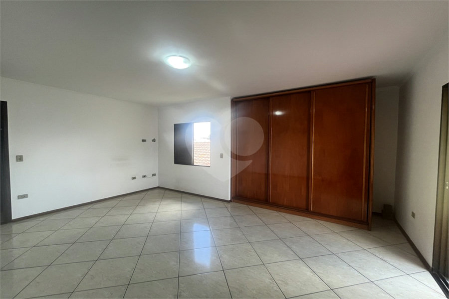 Sobrado à venda com 5 quartos, sendo 2 suítes,  em Jaçanã, São Paulo, SP