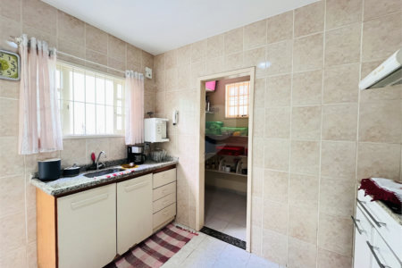 Casa à venda com 3 quartos, sendo 1 suíte, em Campo Grande, Rio de Janeiro, RJ