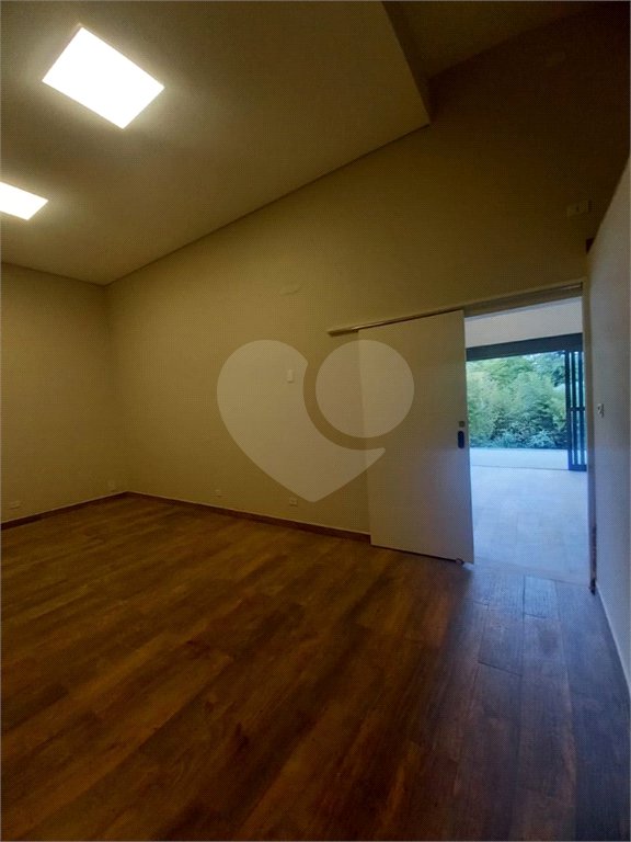 Casa à venda com 4 suítes no condomínio Estância Marambaia, Vinhedo - SP